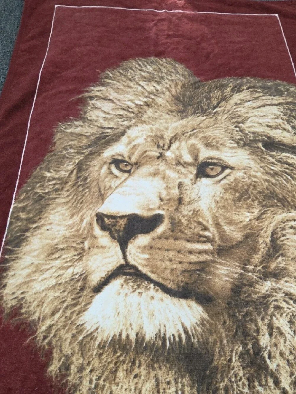 Vossen Lion Print Maroon Bath Towel - Soft Plush Home Bath Towel